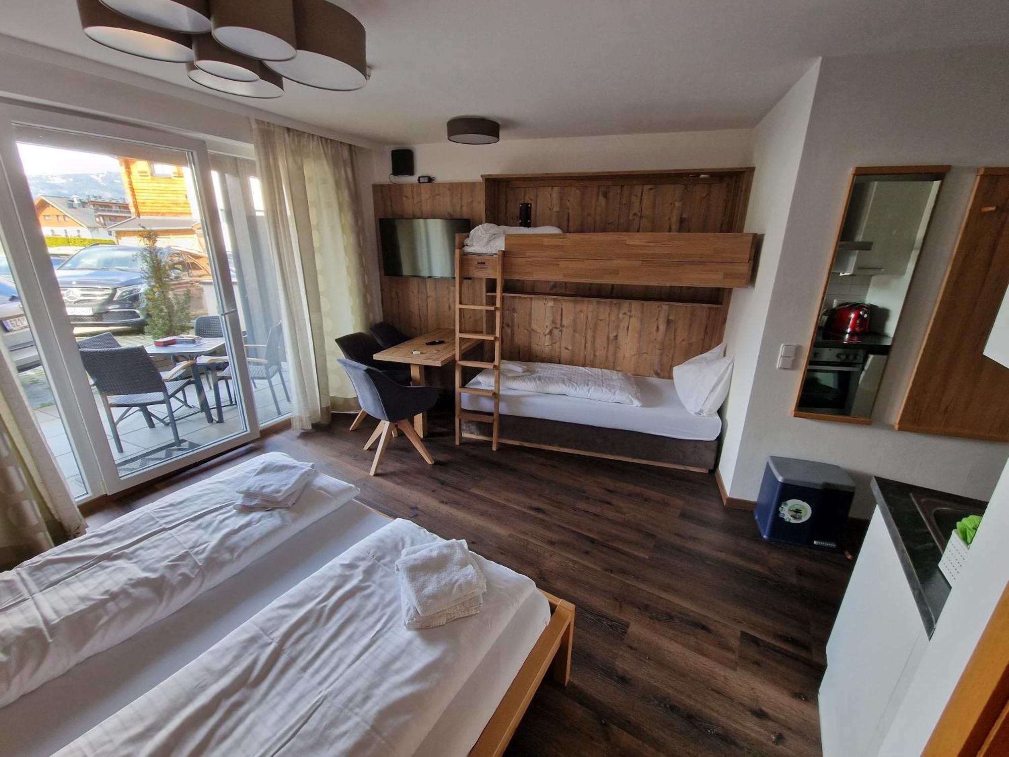 Adler Kaprun, Golf 'N' Ski And Mountain Biking. Exterior photo